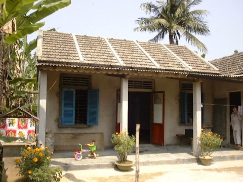 Typical three bay house with strengthened roof.